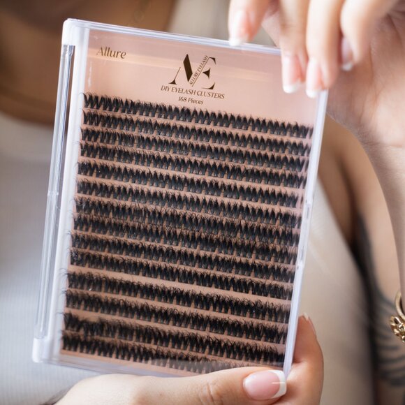 Eyelash Clusters - Picture 3 of 7